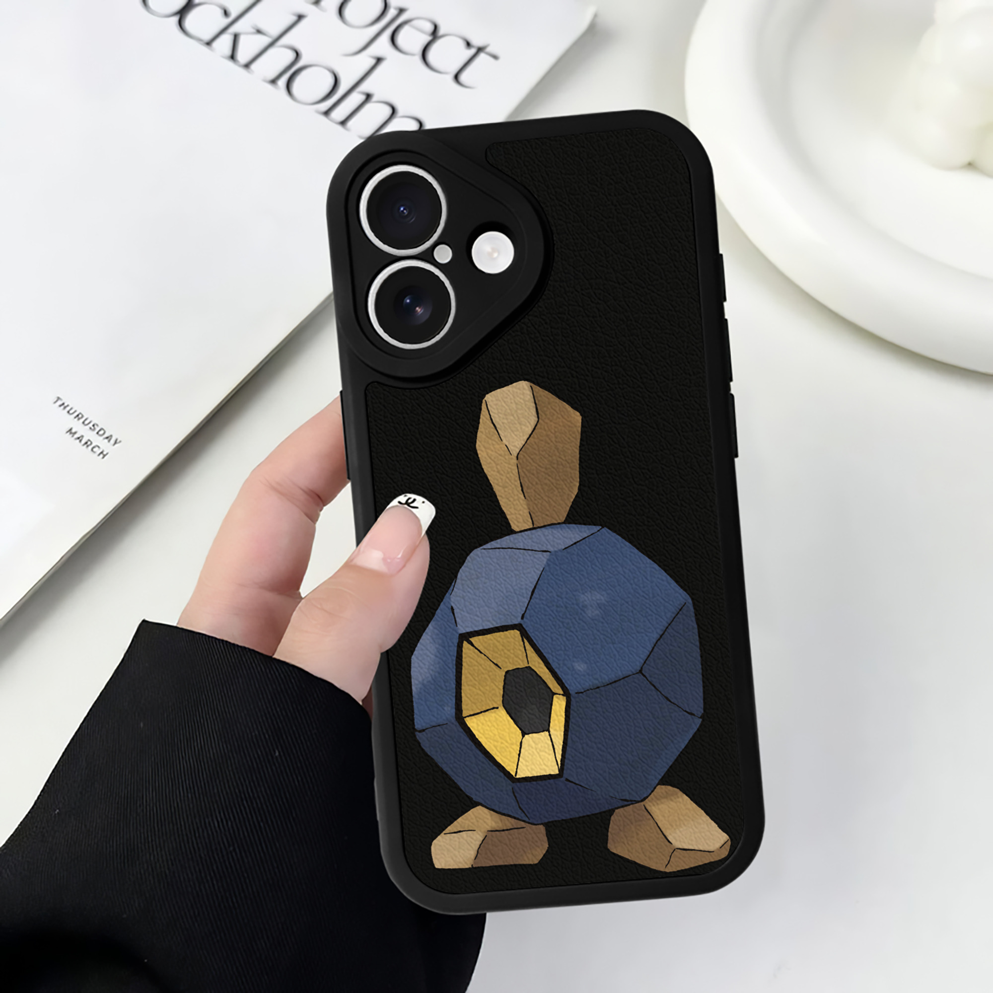 （画像用） ポケットモンスター Pokémon 【iPhone 16シリーズ対応】シリコンスマホケース（レザー調） 材質：シリコン